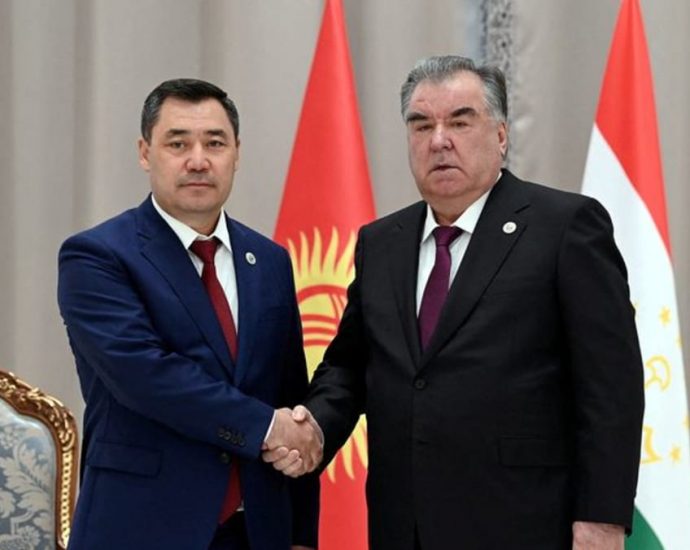 Kyrgyz leader urges calm after deadly conflict with Tajikistan