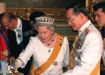 Long-reigning Thai and British monarchs shared a bond