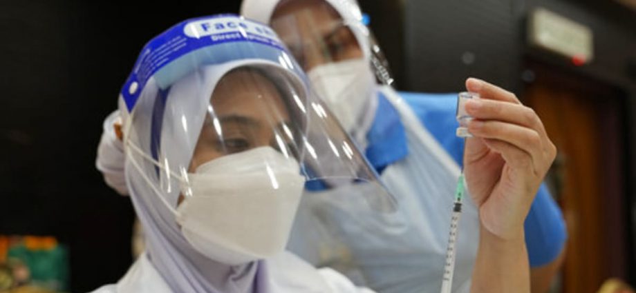 Malaysia to purchase updated COVID-19 vaccines tailored for new variants: Khairy