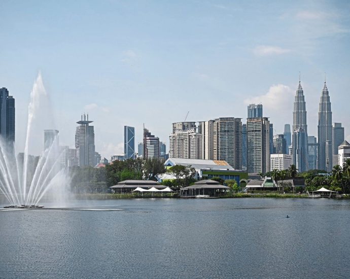 Malaysia's real GDP to grow 5.1% in 2022