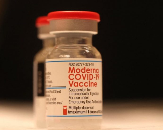 New bivalent COVID-19 booster vaccine doses expected to be available in Singapore by end-Sep: Moderna