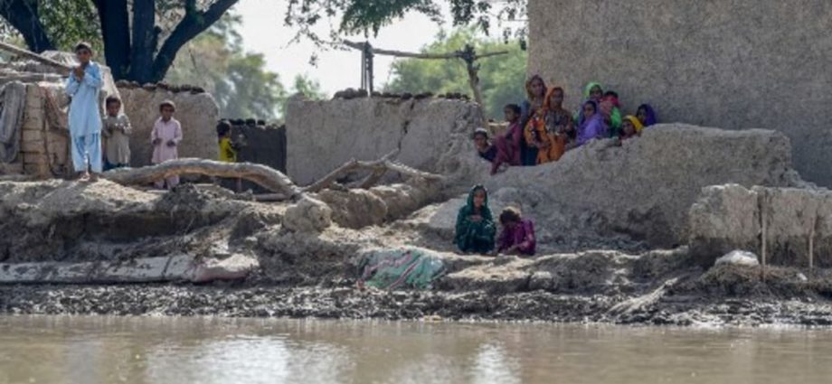 Pakistan struggles to avert danger as floods rise, death toll tops 1,300
