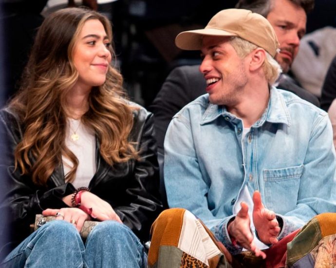 Pete Davidson’s sister pens tribute to dad who died on 9/11