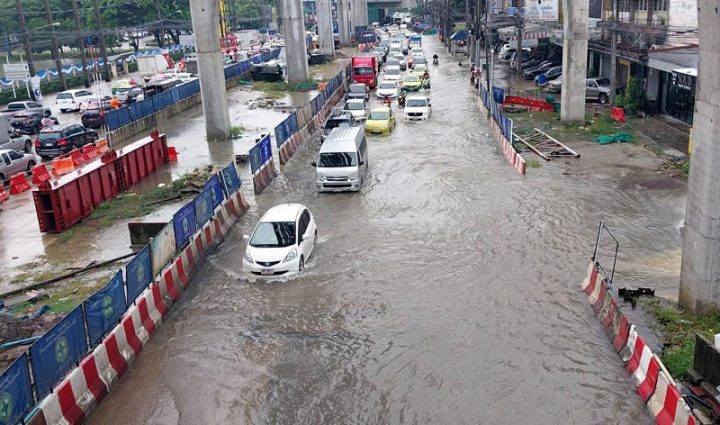 Rain haunts Greater Bangkok, other regions