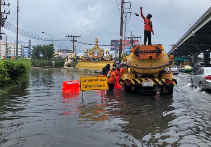 Rangsit irrigation official transferred after flooding