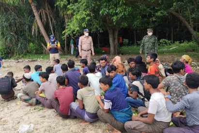 Rescued Rohingya ‘en route to Indonesia’