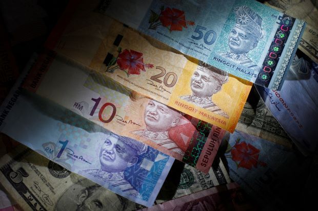 Ringgit extends downtrend, goes down to 4.57 against US dollar