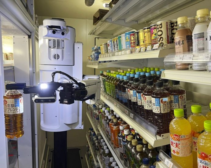 Robot that stocks drinks is newest thing at the corner store