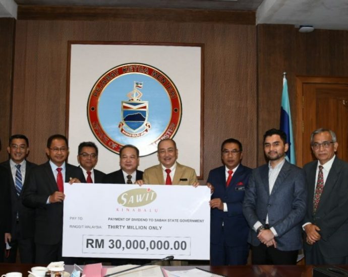 Sabah gets RM30mil dividend from Sawit Kinabalu