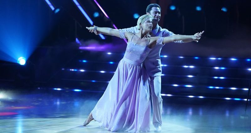 Selma Blair makes a strong debut on 'Dancing with the Stars'