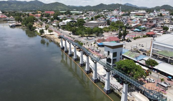 Skywalk bids to become a landmark