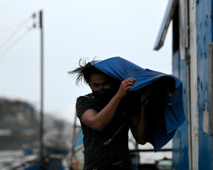 Super Typhoon Noru slams into the Philippines