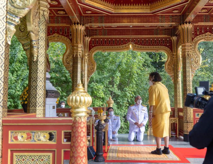 Swiss unveil bust of King Bhumibol