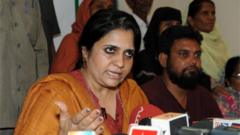 Teesta Setalvad: India activist gets bail in 2002 Gujarat riots case