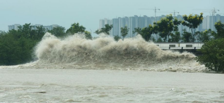 Typhoon Muifa makes second landfall on China's coast