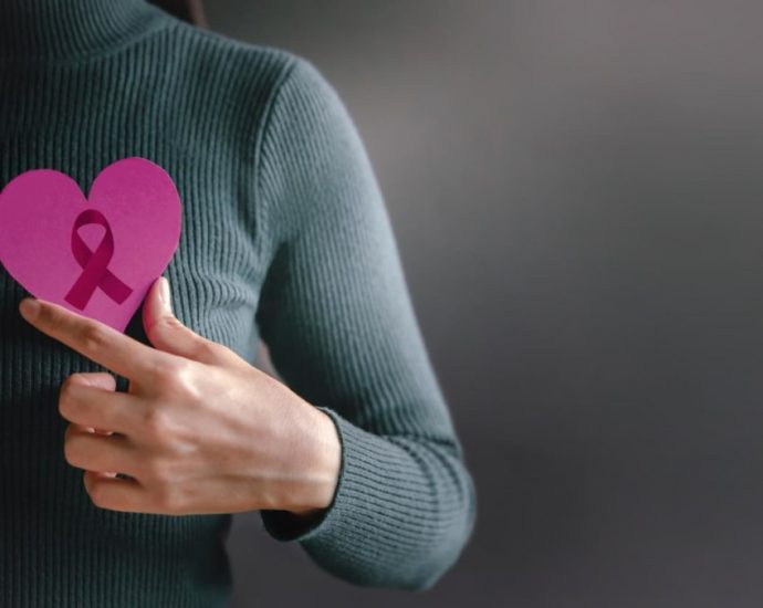 Breast cancer update: AI to read mammograms, 3D nipple tattoos, promising drug combo, device to shrink tumours