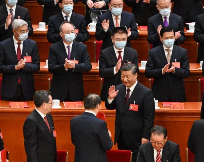 China’s President Xi closes Communist Party Congress; Premier Li absent from new leadership lineup