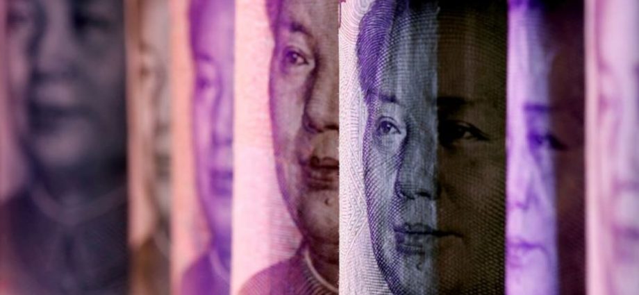 China's yuan extends slide, stock rebound peters out