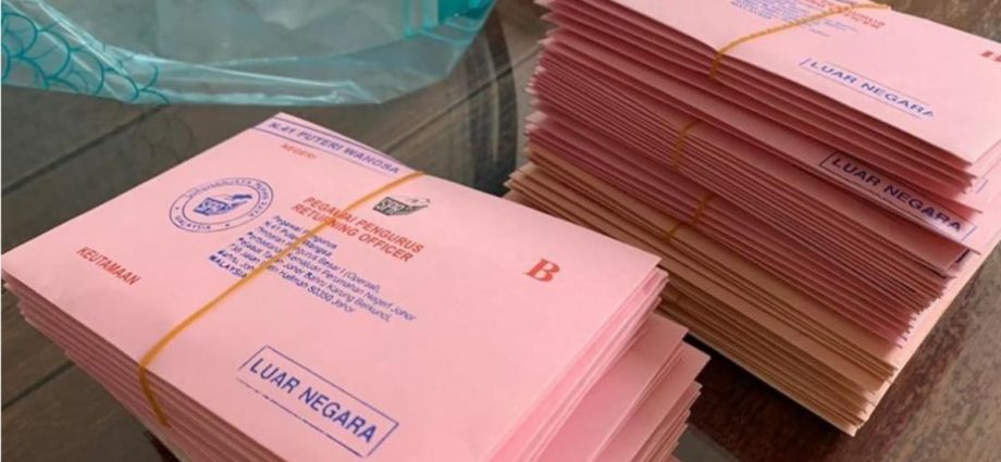 CNA Explains: How does postal voting work for Malaysia’s 15th general election?