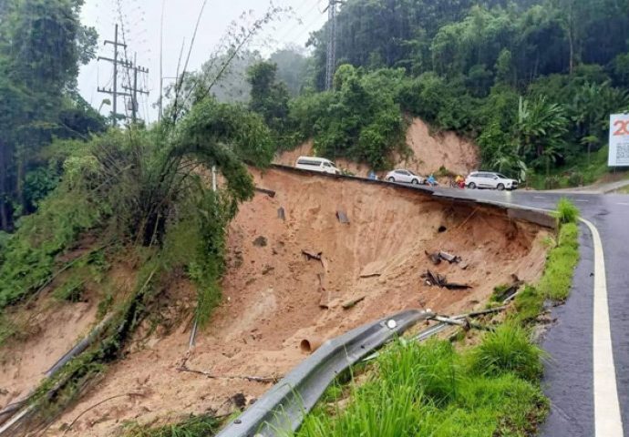 Damaged Kathu-Patong road reopens to pedestrians