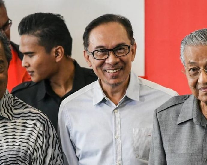 Divisions persist among coalitions led by Anwar, Muhyiddin and Mahathir as Malaysia election looms