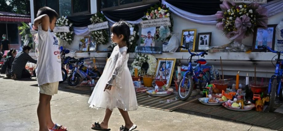 Families gather for mass cremation of Thai nursery victims