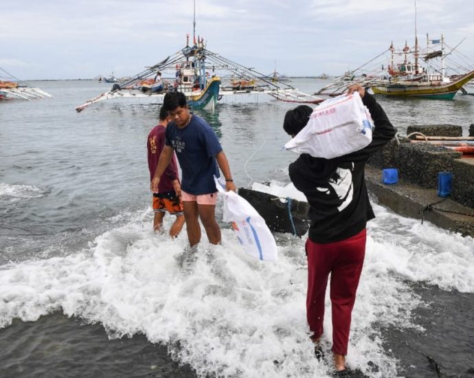 Filipinos fishing on frontline of China’s battle for disputed sea