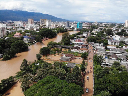 Flooding in Chiang Mai, locals evacuated