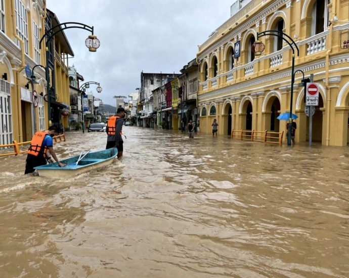 Floods sow weekend chaos in Phuket