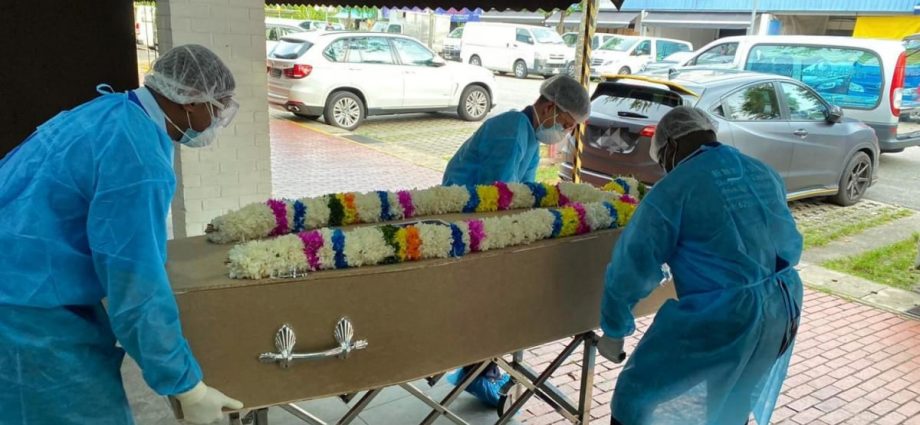 Funeral workers wanted in Singapore: At least 800 job vacancies available over next few years