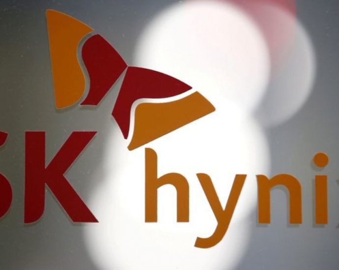 In 'unprecedented' global chip slump, SK Hynix to halve investment as recession looms