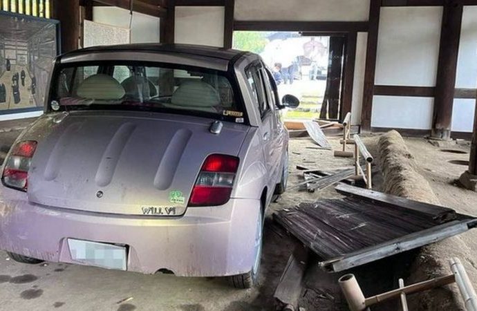 Japan heritage worker backs car into oldest toilet at Kyoto temple