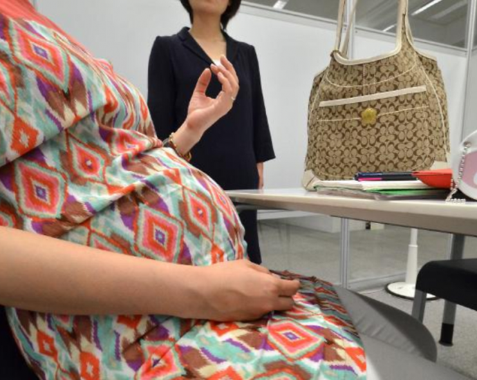 Japan set to scrap remarriage restrictions on pregnant women