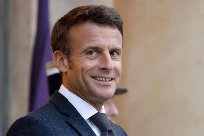 Macron to join Apec meet as PM's guest