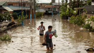 Philippines storm Nalgae kills dozens in floods and mudslides