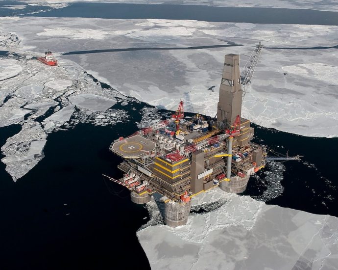 Russia to lead Sakhalin-1 as Exxon cuts and runs