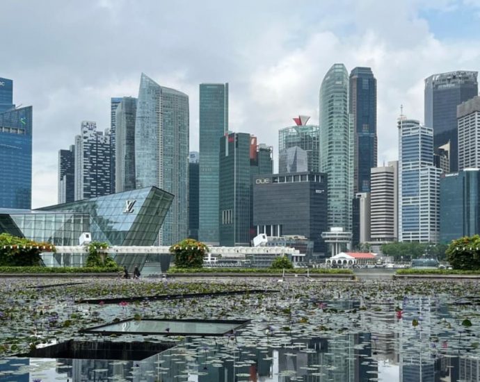 Singapore economy to grow at ‘below-trend’ pace in 2023 amid external headwinds: MAS