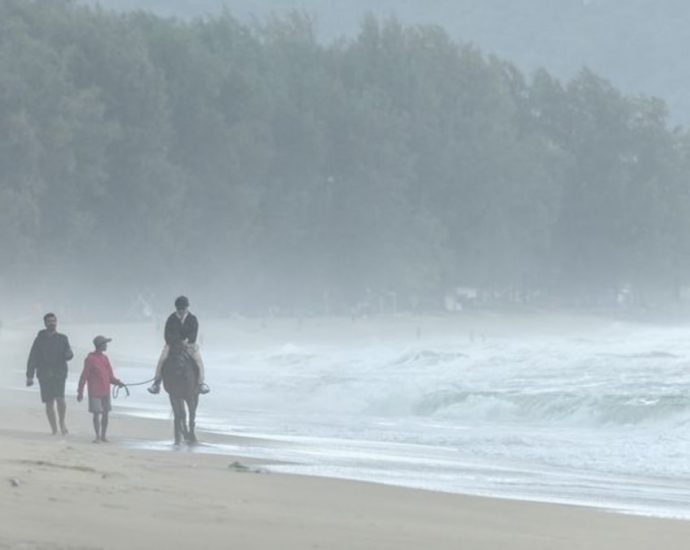 Thailand issues new weather warnings as rain hampers flood recovery