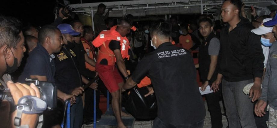 Thirteen dead after Indonesia boat fire