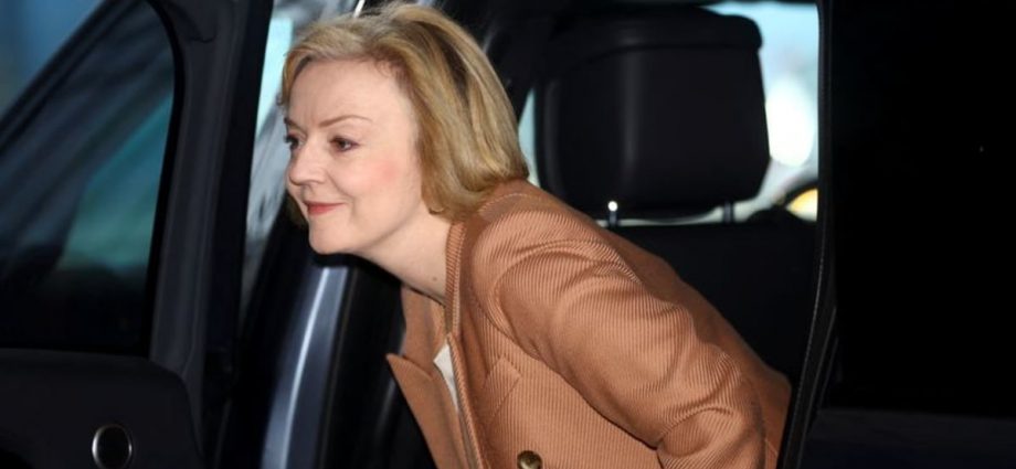 Truss faces new challenge over UK welfare payments