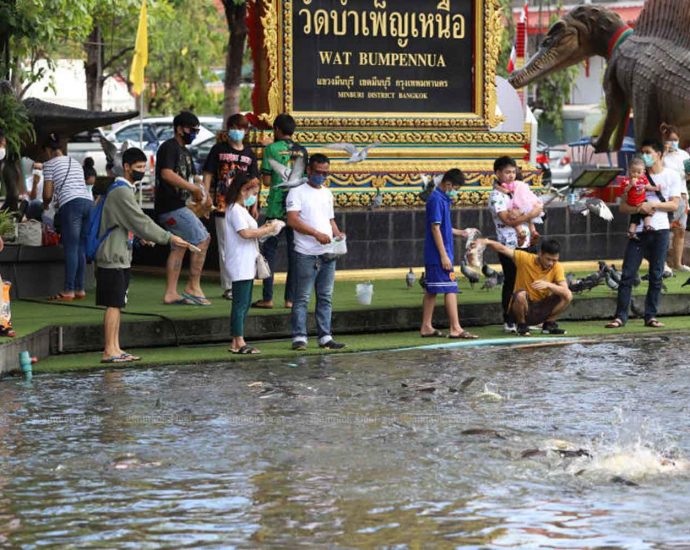 Upriver provinces face flooding to save Bangkok