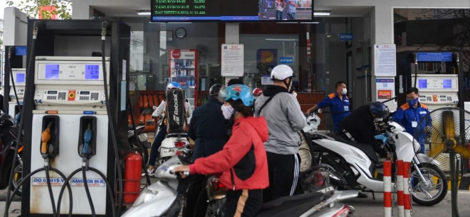 Vietnam is not facing fuel shortages, minister says