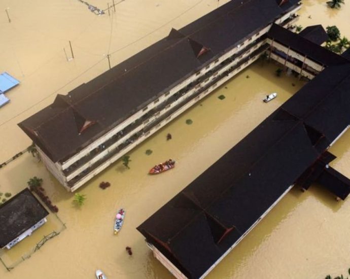 Flash floods expected in 6 states in Malaysia as monsoon rain moves south