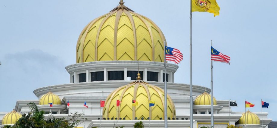 GE15: King summons all 30 Barisan MPs to Istana Negara on Nov 23 morning