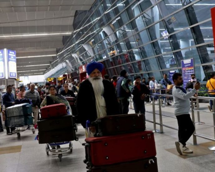 India to randomly test 2% of international travellers for COVID-19