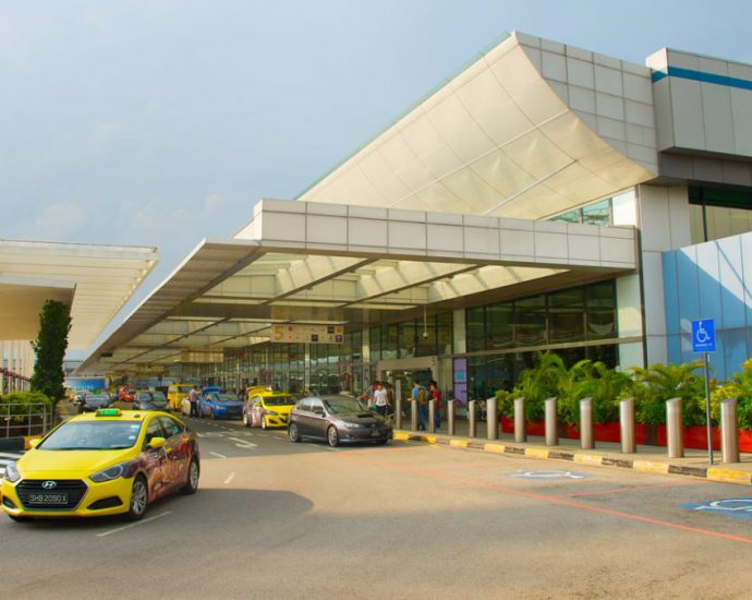 ‘Won’t specially come here’: S taxi surcharge from Changi Airport not a good enough incentive for taxi drivers