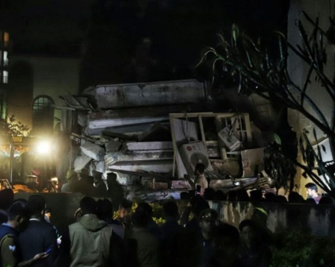 At least 3 dead, dozens trapped as building collapses in India