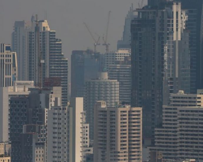 Bangkok residents advised to stay indoor as air quality hits unhealthy levels