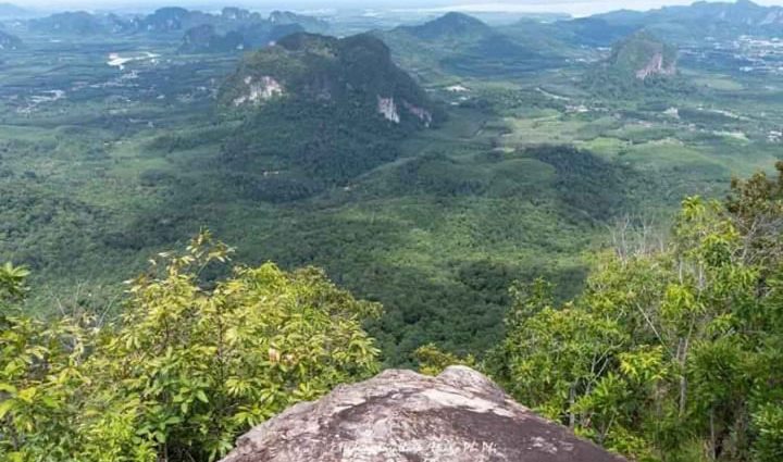Depressed German tourist escapes rangers, jumps from Krabi cliff