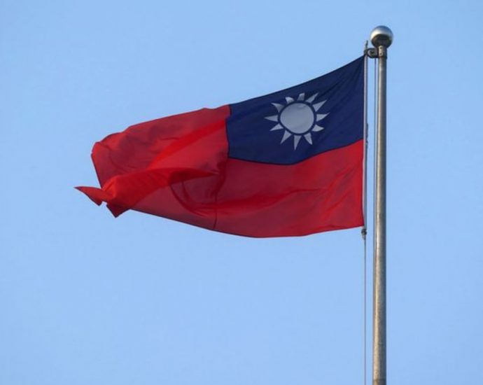 Taiwan ex-rear admiral detained in spy probe